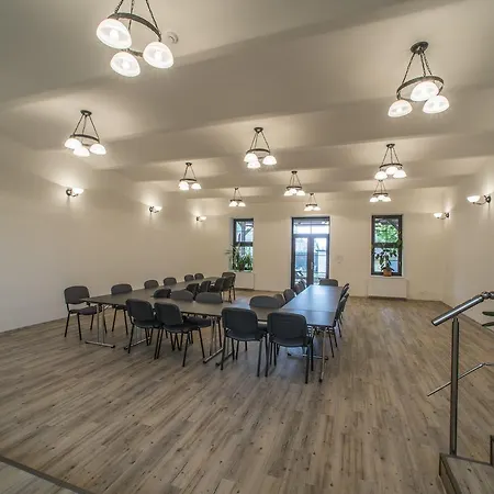 Pernstejnuv Statek Guest house *