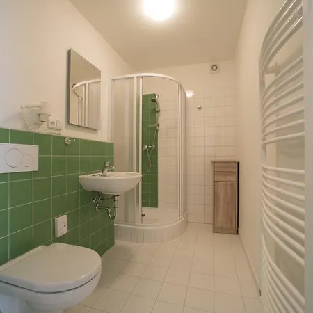 Pernstejnuv Statek Guest house *