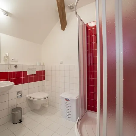 Pernstejnuv Statek 3*