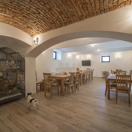 Pernstejnuv Statek Πανσιόν Divci Kopy