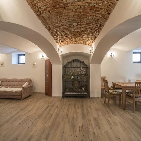 Guest house Pernstejnuv Statek Divci Kopy