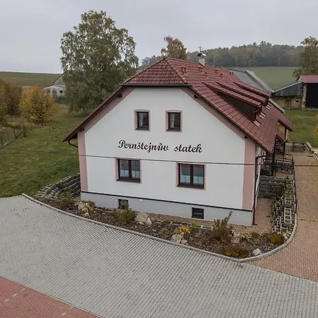 Guest house Pernstejnuv Statek Divci Kopy